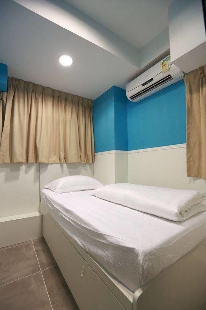 Colorz Hostel Hong Kong Exterior photo